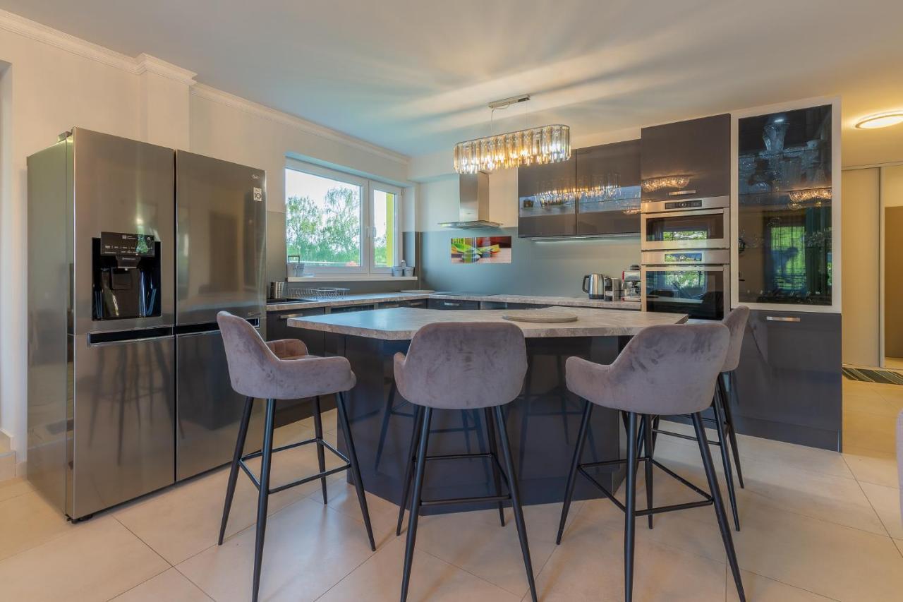 Admiral Luxury IV Apartman By Bltn Lägenhet Siófok Exteriör bild