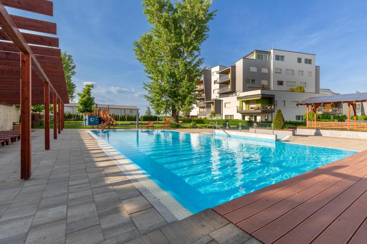 Admiral Luxury IV Apartman By Bltn Lägenhet Siófok Exteriör bild
