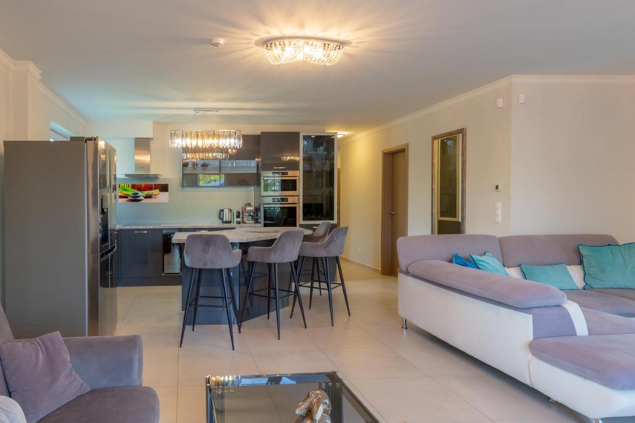 Admiral Luxury IV Apartman By Bltn Lägenhet Siófok Exteriör bild