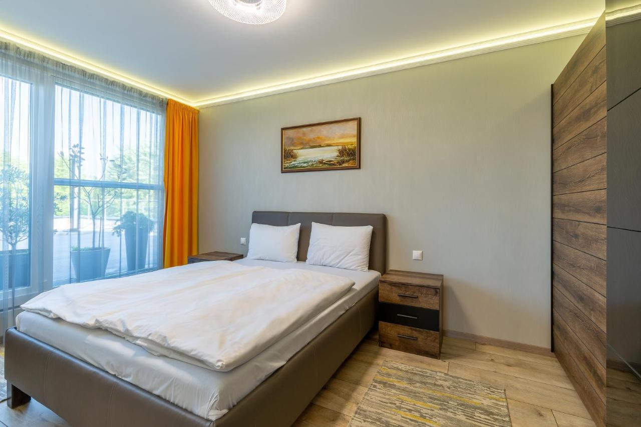 Admiral Luxury IV Apartman By Bltn Lägenhet Siófok Exteriör bild