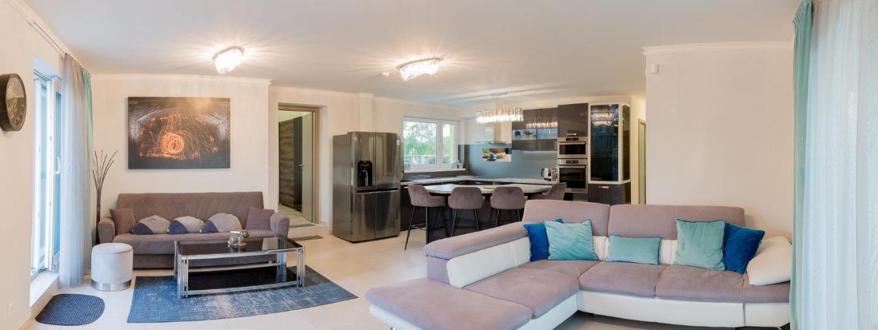 Admiral Luxury IV Apartman By Bltn Lägenhet Siófok Exteriör bild