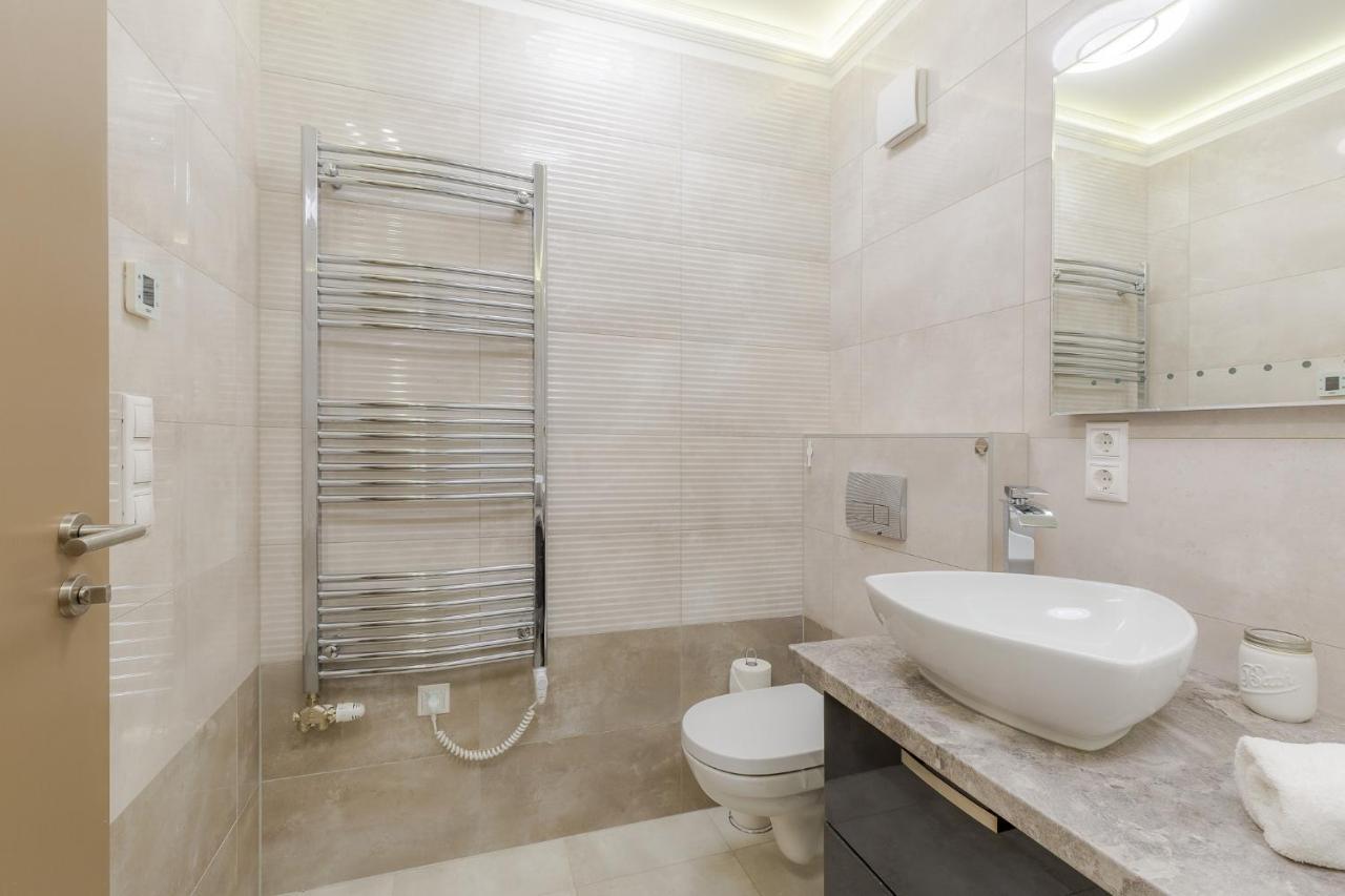 Admiral Luxury IV Apartman By Bltn Lägenhet Siófok Exteriör bild